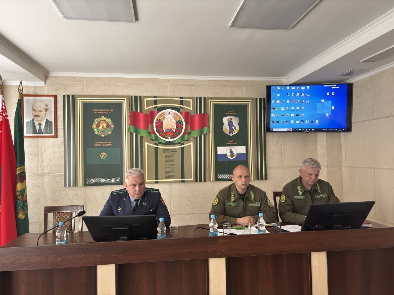 В Ушачском лесхозе прошел полевой сбор руководителей охраны леса лесхозов области 