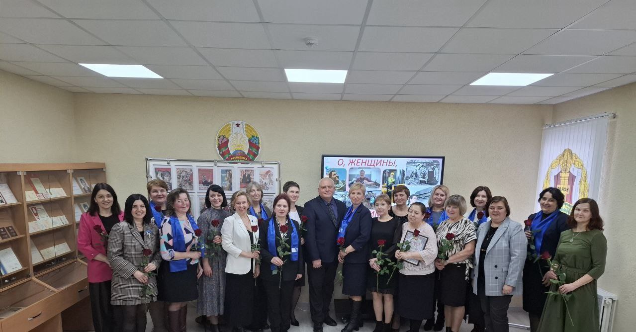 В преддверии 8 Марта круглый стол «О, женщины, славим ваш труд!»