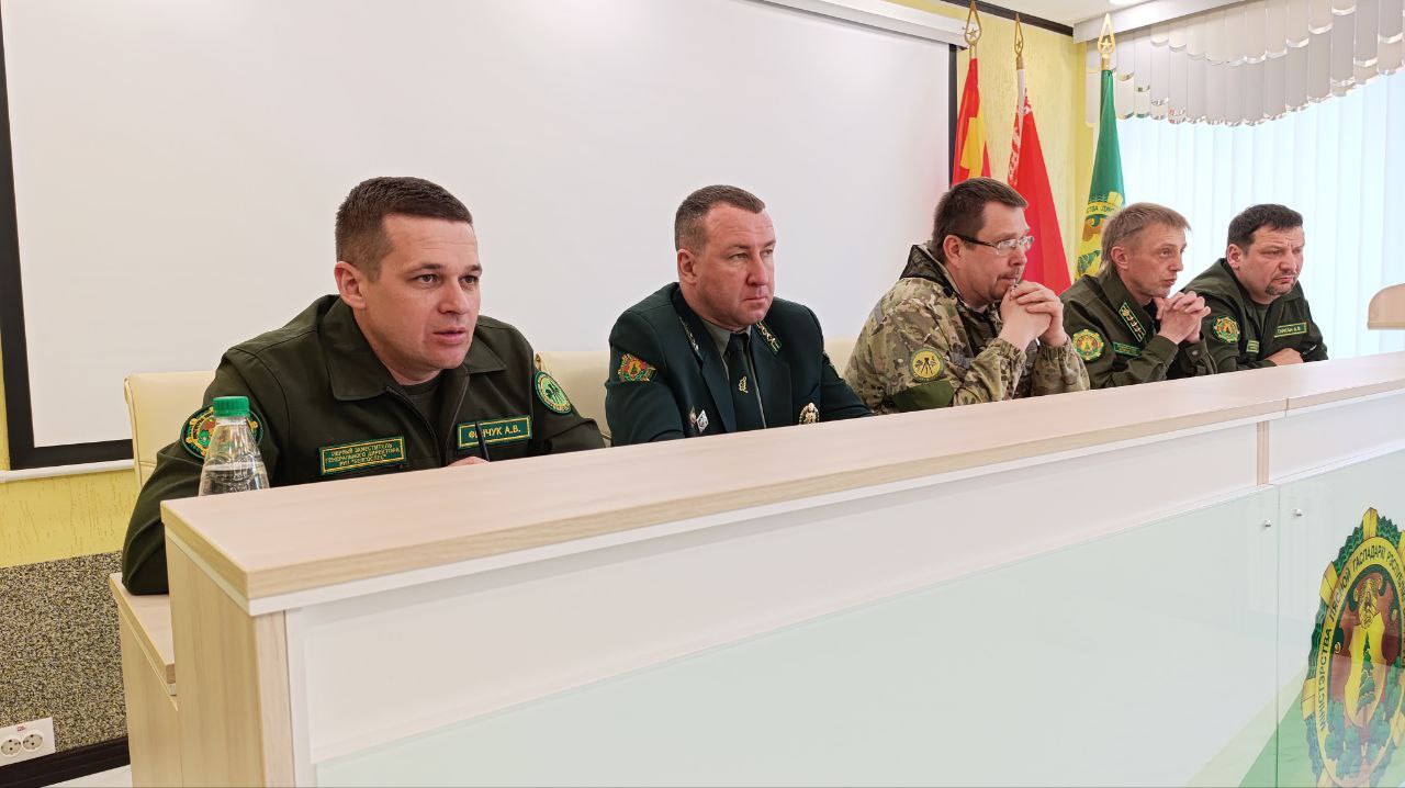 В Лепельском лесхозе прошло важное событие – первое лесоустроительное совещание, посвященное организации лесоустройства на участках лесного фонда лесхозов Витебского ГПЛХО. 